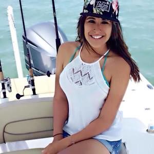 Meet your Posher, Yessi